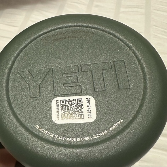 Yeti 24oz Rambler Mug Camp Green with Magslider Lid - Picture 4 of 5